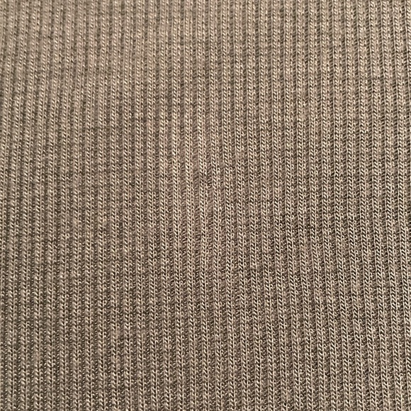 Size S Banana Republic sage green lace trimmed camisole w/ sweetheart neckline - Picture 4 of 4